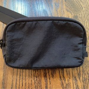 Lululemon Brand new Mini Belt Bag